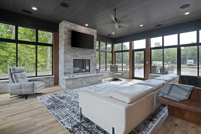 Custom Features of Monitor Barndominium