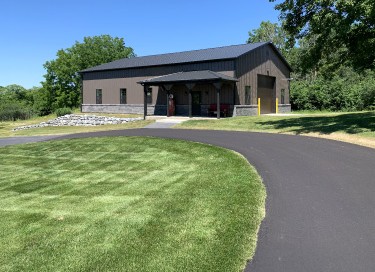 https://waltersbuildings.com/portfolio-items/pole-barn-garage-42-64/