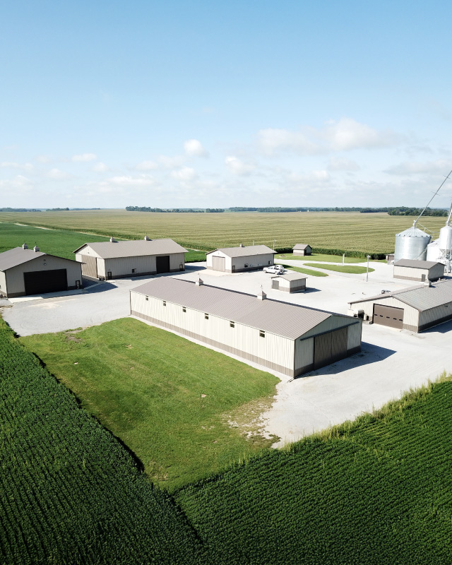 Grain Farm Pole Barns in Enfield, Illinois