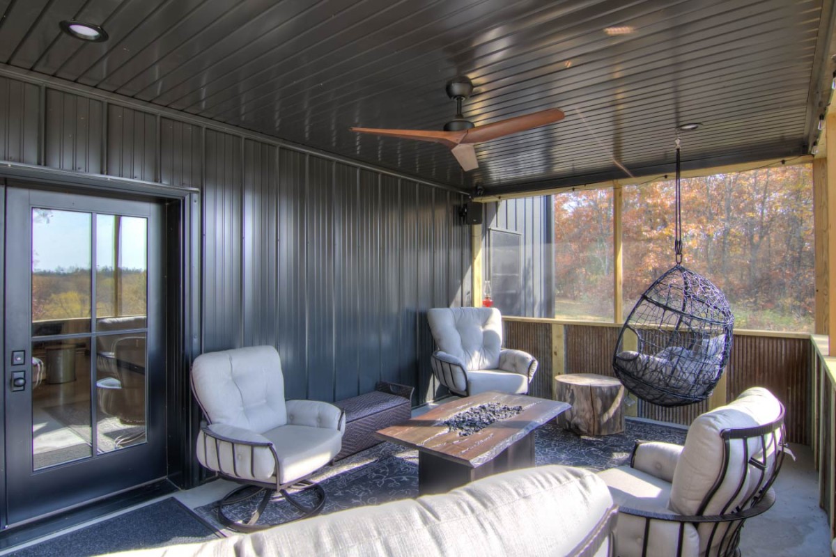 Luxury Black Barndominium - Walters Buildings