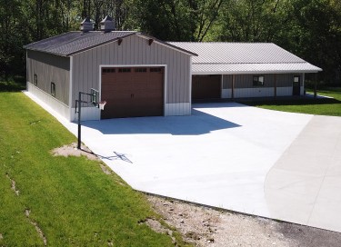 Post-Frame L-Shaped Pole Barn in Rubicon, Wisconsin