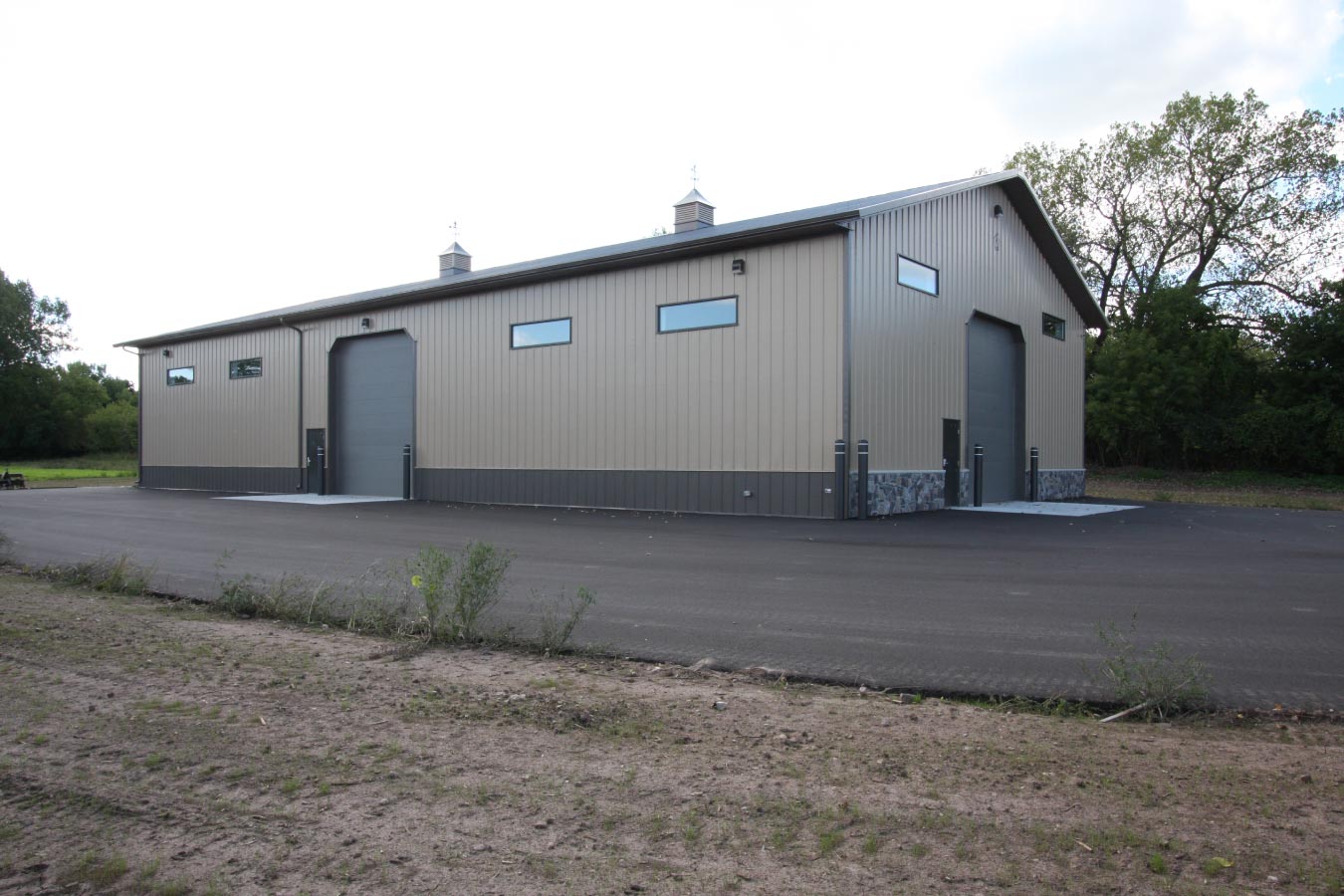 Garage with Balcony
