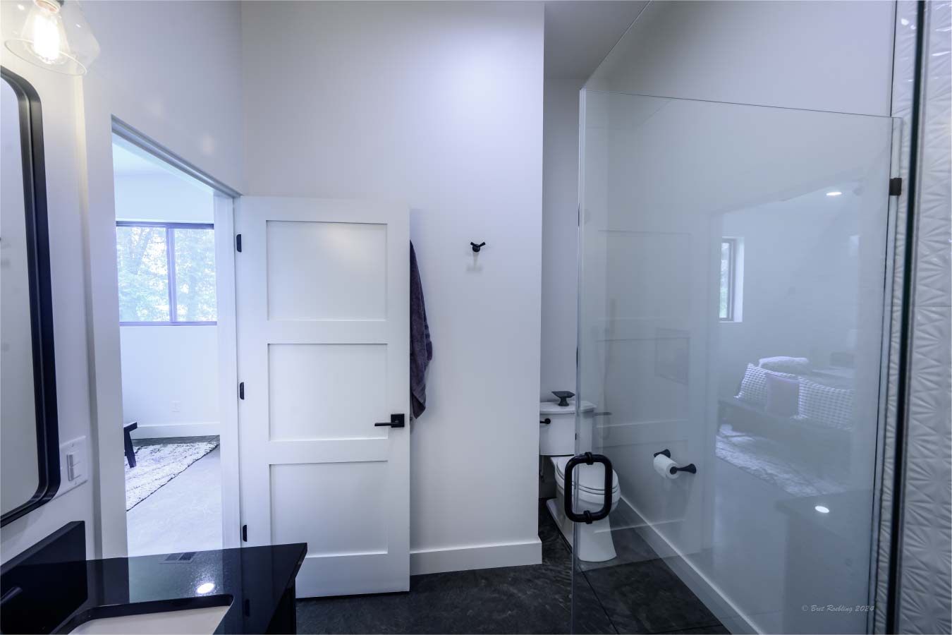 Barndominium Bathroom with Shower